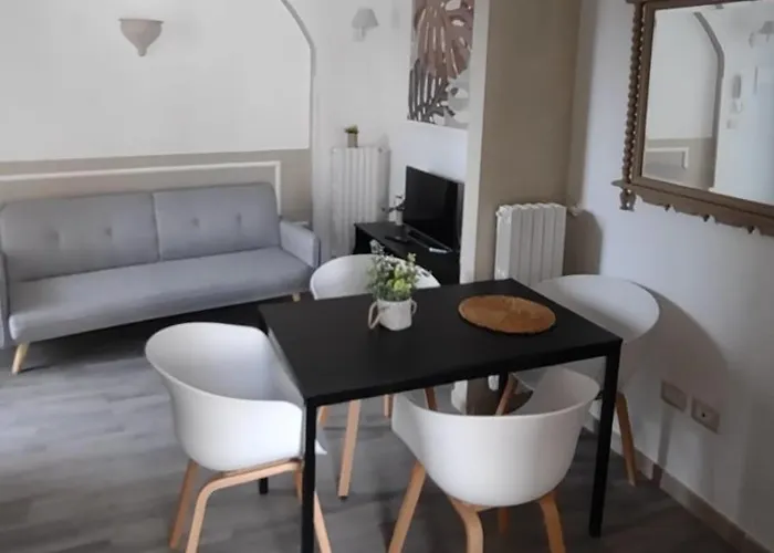 Leuca Bis House